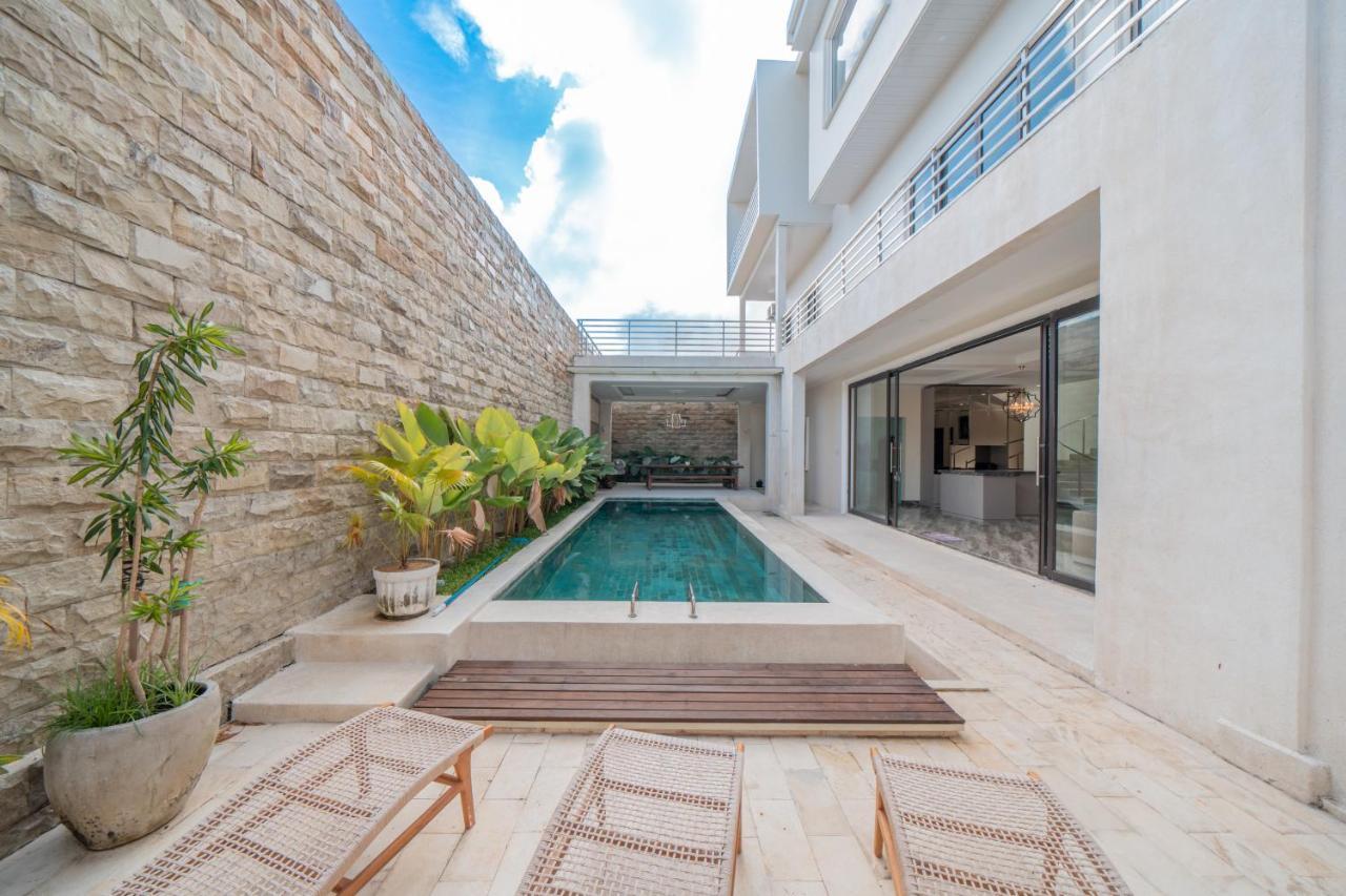 Villa Karen Uluwatu  Exterior photo
